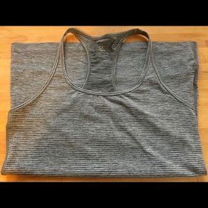 GAP Fit workout top, size small